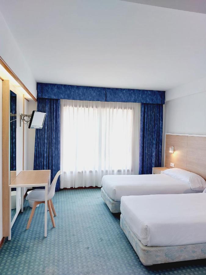 Hotel Costa Atlantica Arteixo Exterior photo